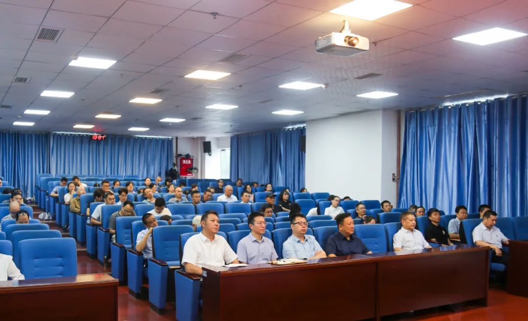 干部大会.jpg