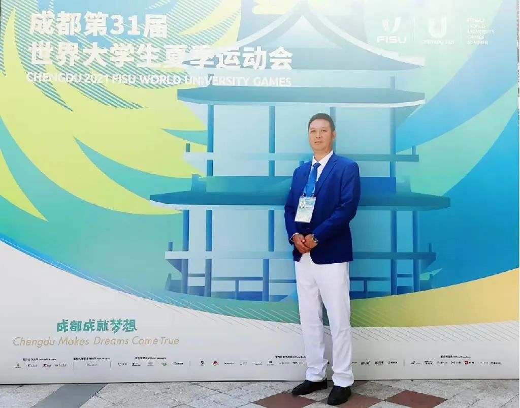 周兵.jpg